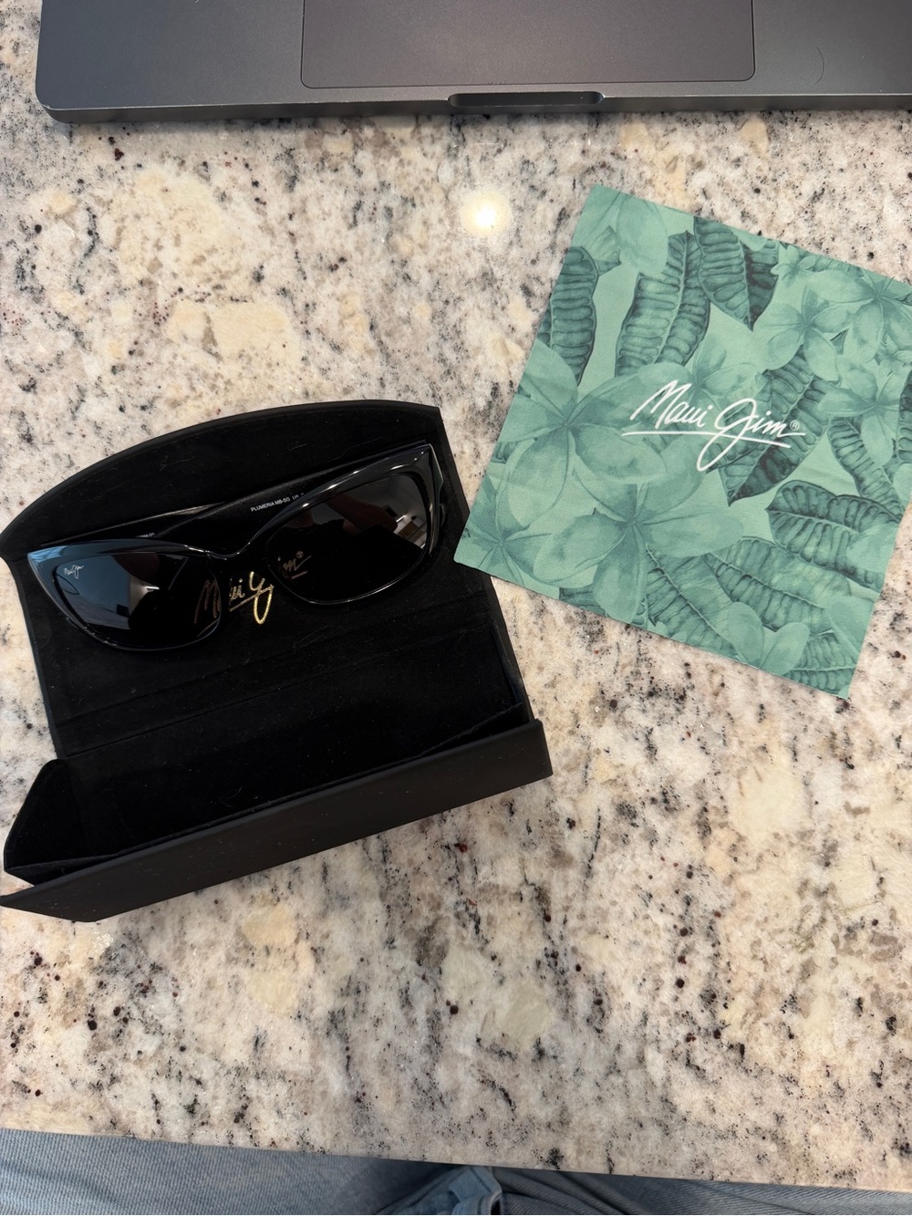 Maui Jim Black Cat Eye Sunglasses with Gradient Smoke Lenses - Picture 4 of 7